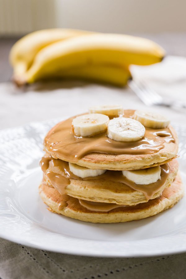 peanut butter banana pancakes 1 600x900 1